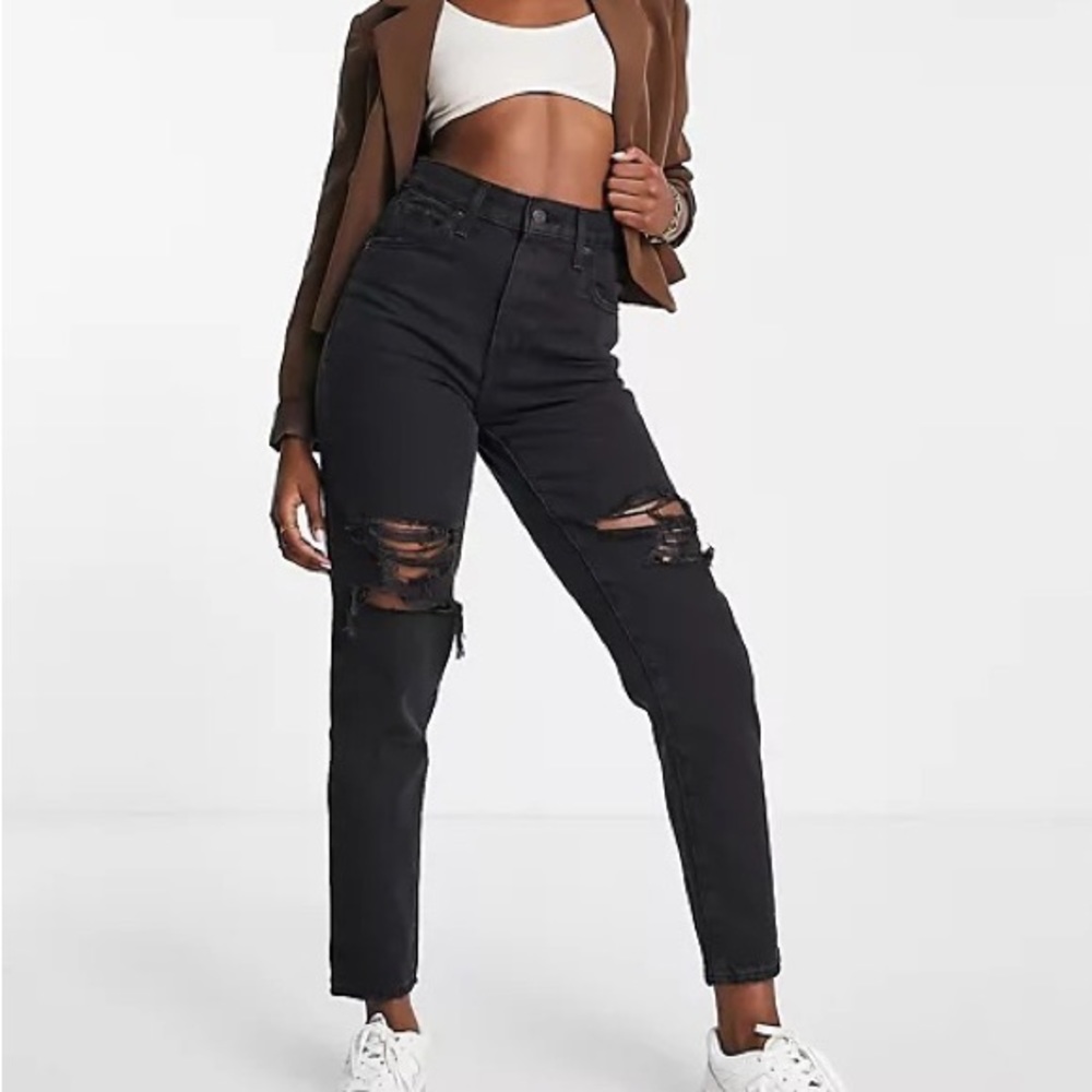 LEVI’S High Waisted Mom Jeans Black Distressed Size 26